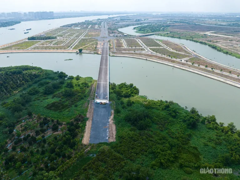 Cận cảnh Hương lộ 2 và cầu Vàm Cái Sứt: Nỗ lực hoàn thành để thúc đẩy giao thương Đồng Nai - TP