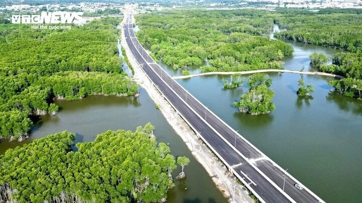 Cao tốc Bến Lức - Long Thành