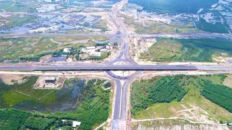 Nút giao cao tốc Bến Lức - Long Thành và đường vào cảng Phước An
