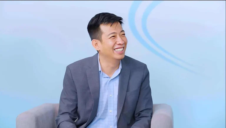 Nha-Van_Hoang-Anh-Tu